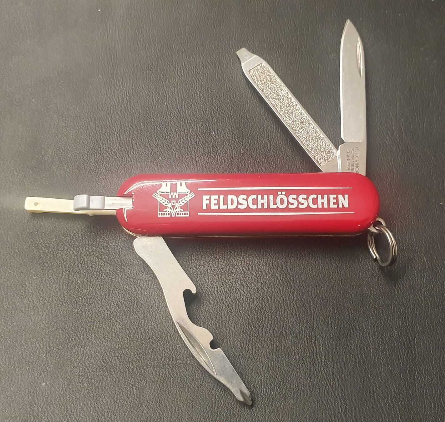 Victorinox Coltelli tascabile: 4 Victorinox Taschenmesser mit Logo – Nuovo (secondo la descrizione) da Härkingen venduto da MarianneSi 6