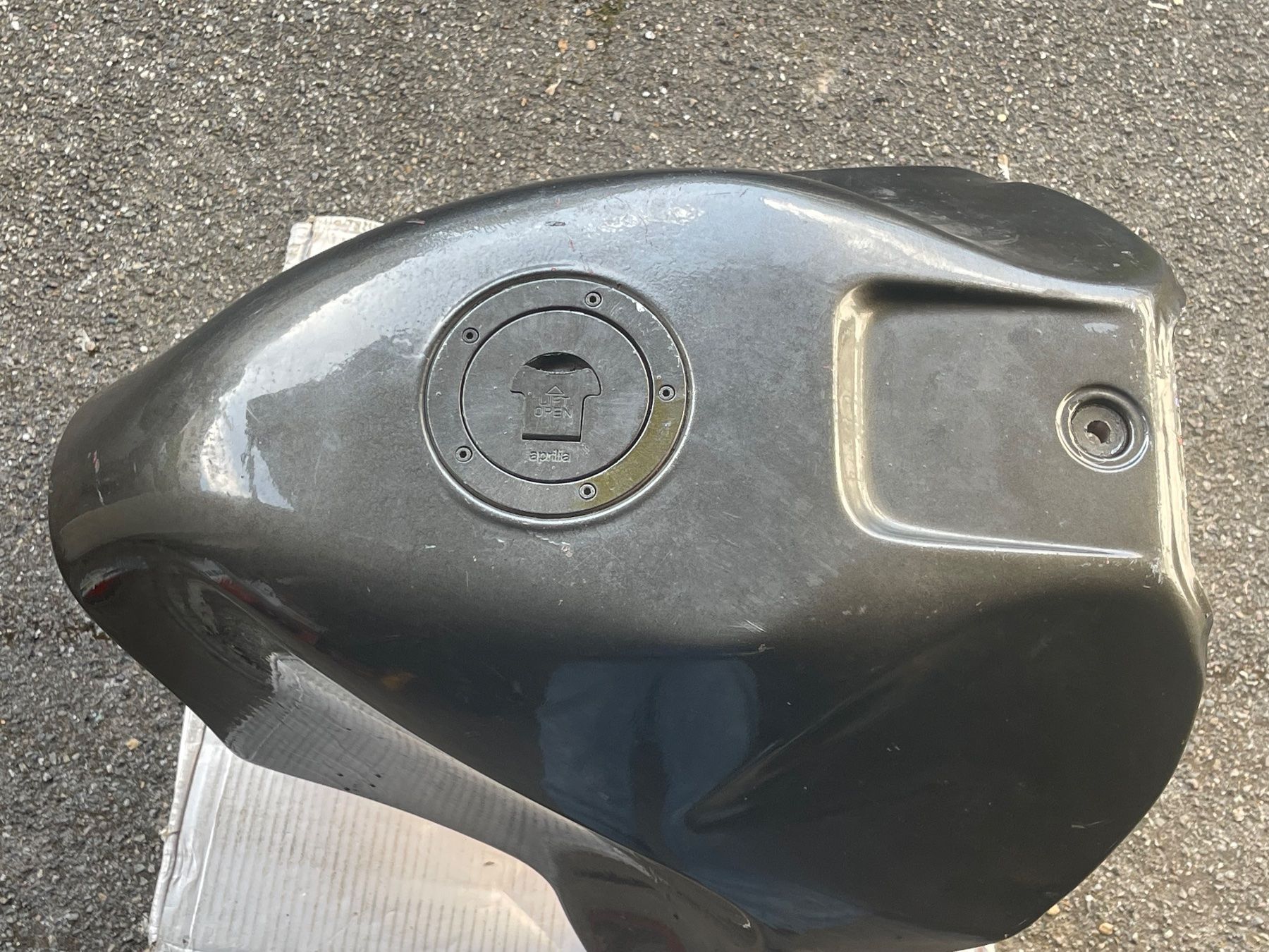Aprilia Accessori per altri veicoli: Tank aprilia af1 sintesi – Usato da fehraltorf venduto da rml2481 1
