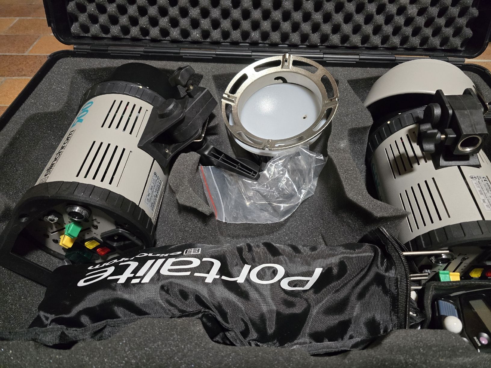 Elinchrom Flash: Elinchrom BRX 500 studio flash kit – Usato da Vevey venduto da Jys 1