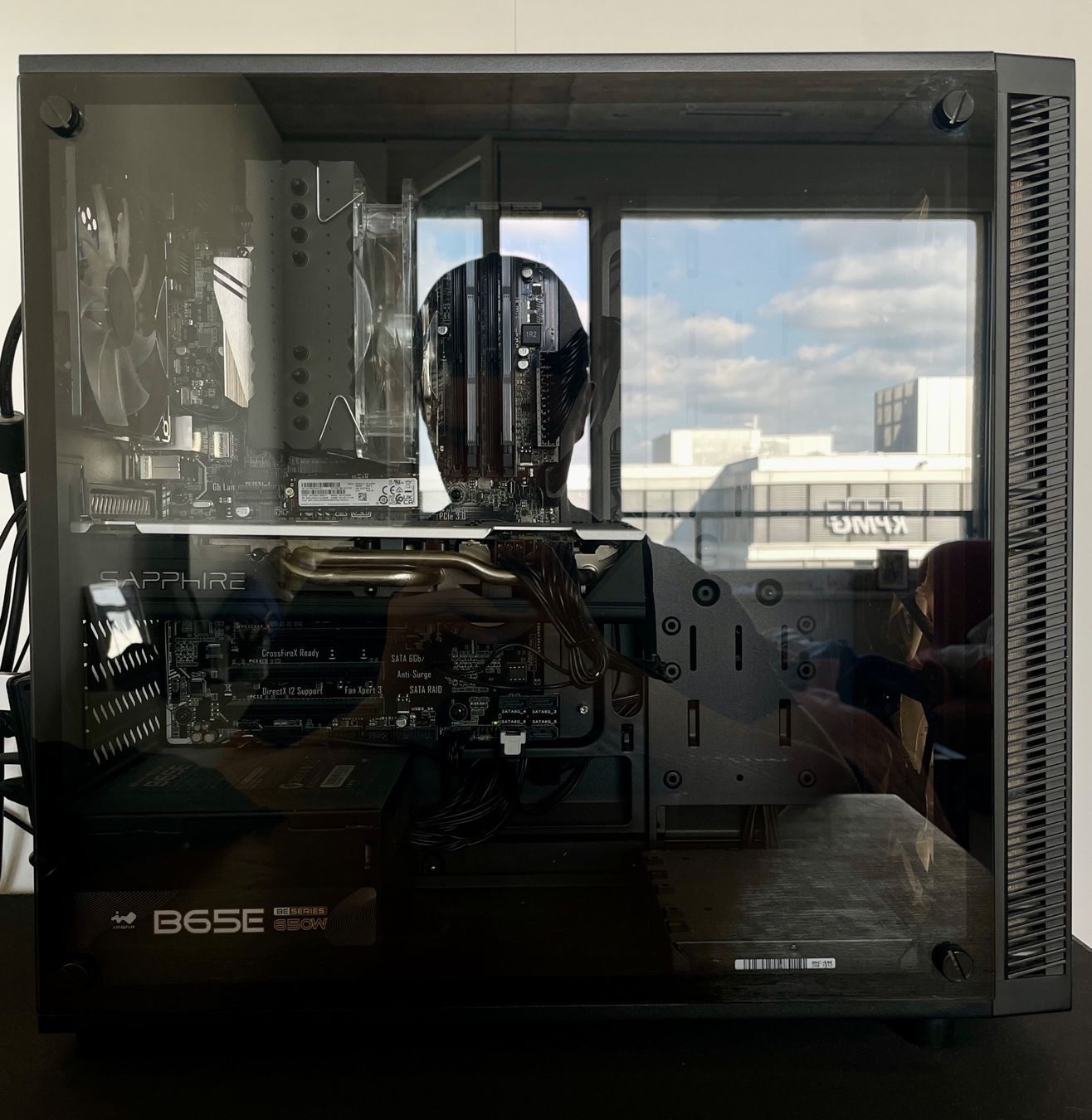 PC: Gaming PC – Usato da Zürich venduto da EllaLacroix 3