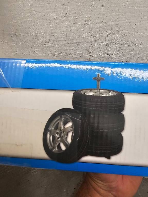 Wandhalterungen: Radhalter – Gebraucht aus Basel von B.52 1