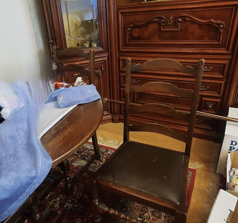 Tables: Rundtisch & 6 Stühle – D'occasion à Bottmingen par P.Cinque