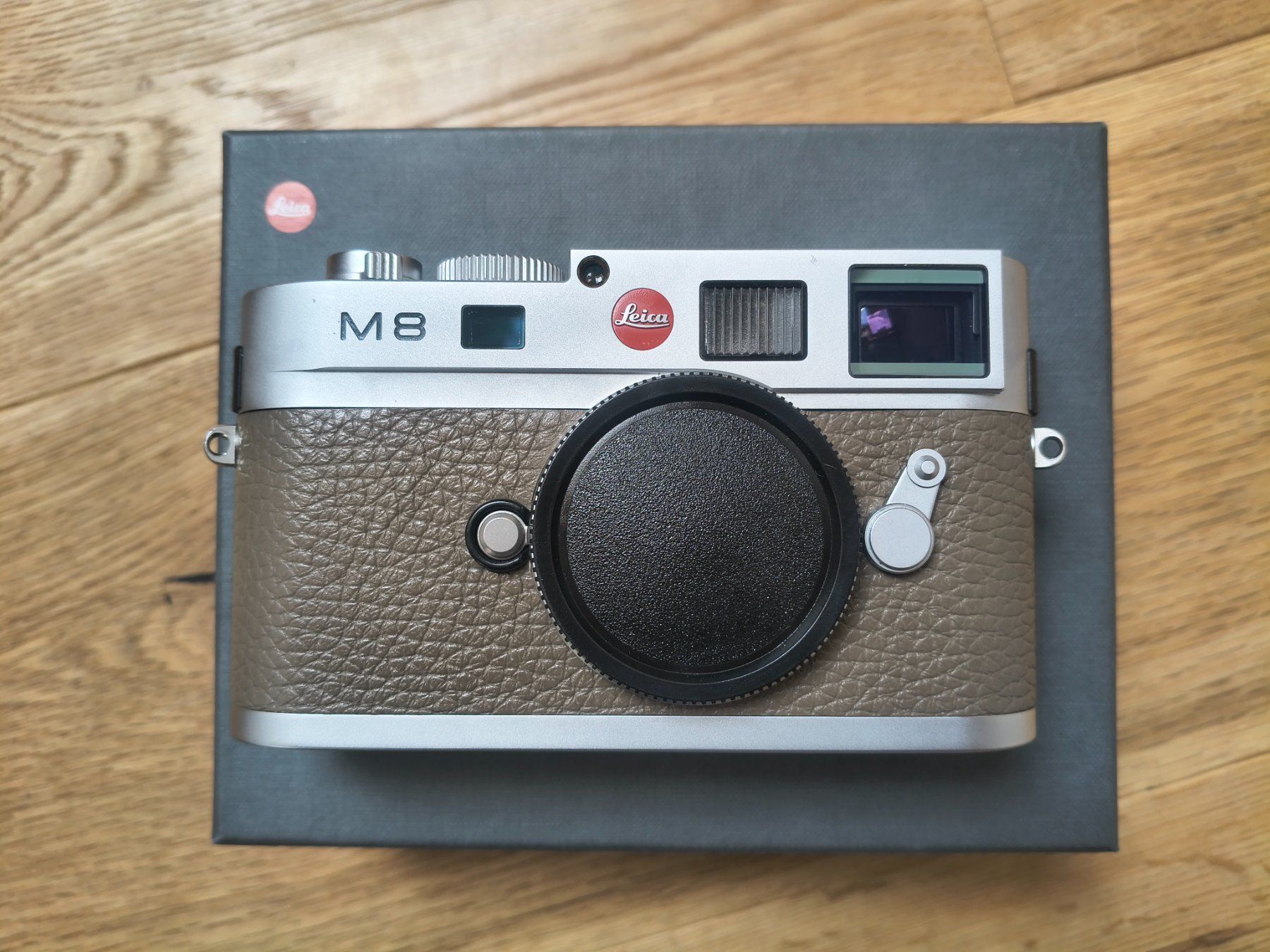 Leica Fotocamera: Leica M8 Silber (Service 2021) – Usato da Wald ZH venduto da tobias.krattinger 1