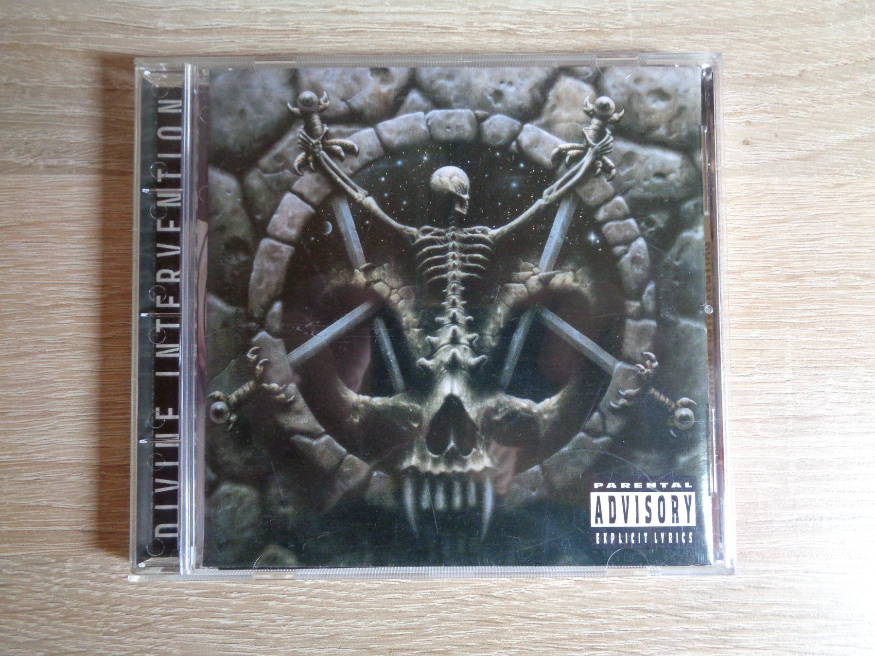 CD: SLAYER - DIVINE INTERVENTION – Usato da Weiningen ZH venduto da Princebebe