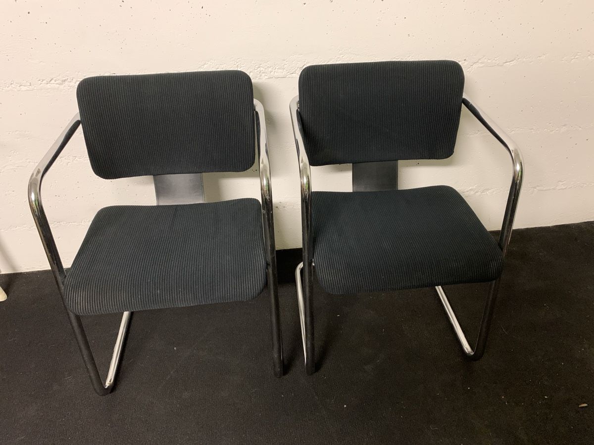 Stühle: Chaises tubulaire – Gebraucht aus Vernier von Leandro055 1