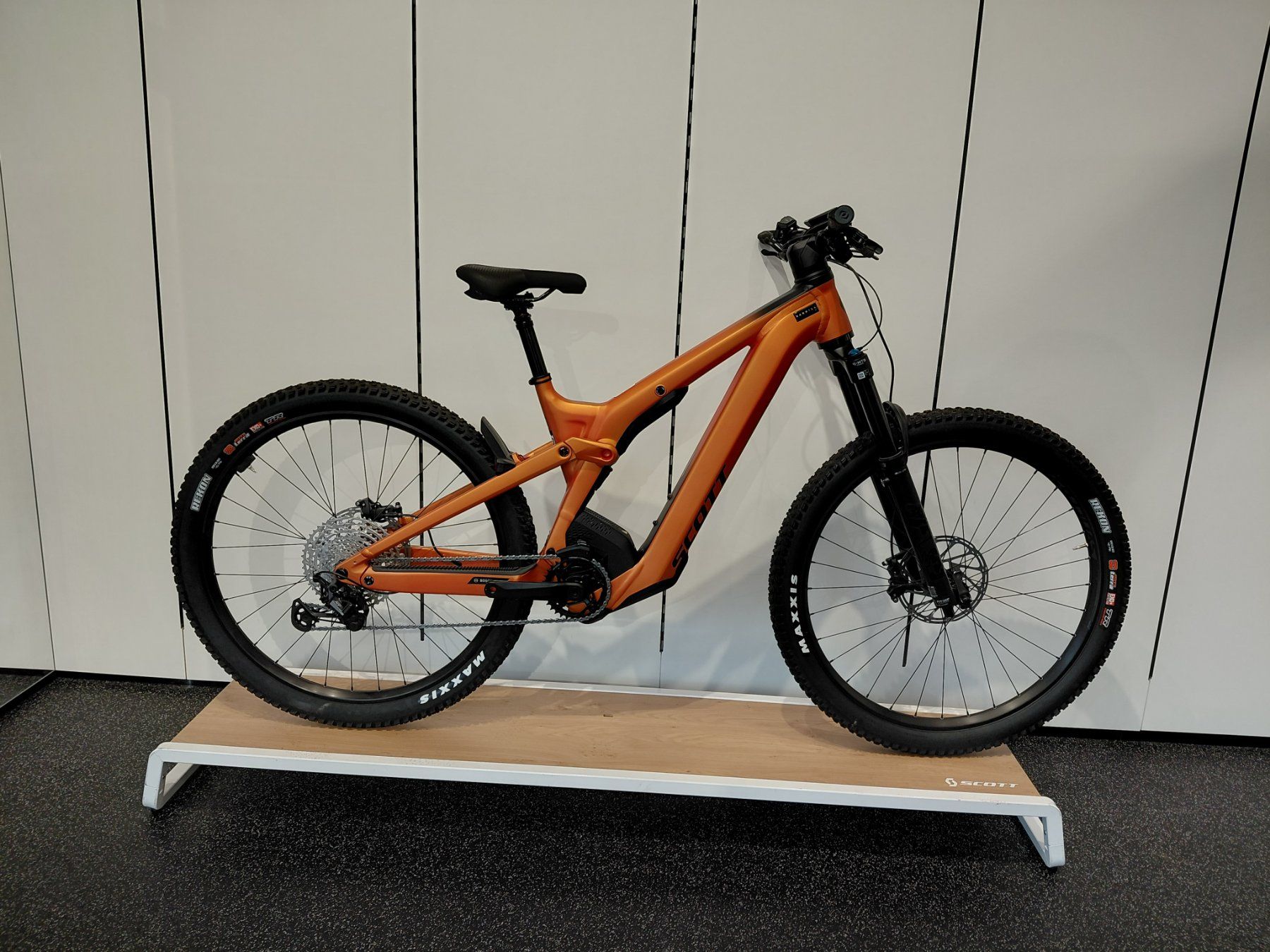 Scott Velos: Scott Strike eRide 910 EVO 2023 – Neu und originalverpackt aus Klosters von mie_9vjk