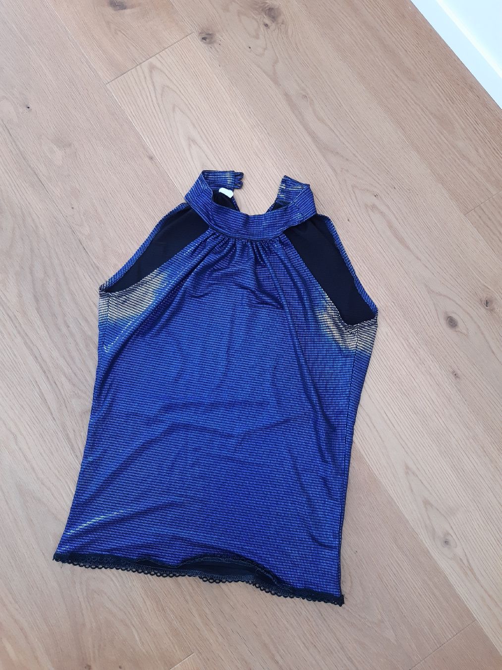 T-shirts: cooles neckholder shirt – D'occasion à Nebikon par Haidihooo 3