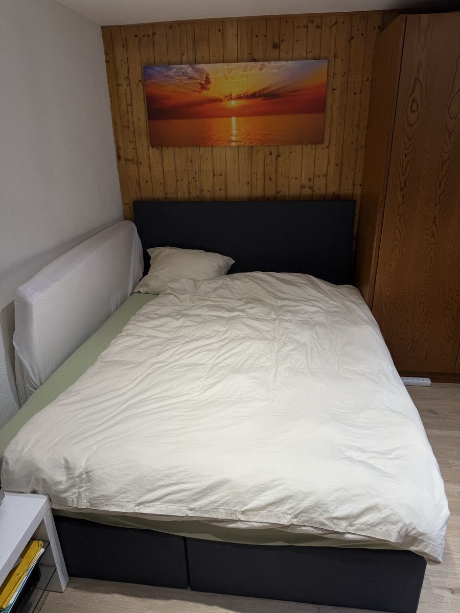Letti: Schwarz-graues Boxspringbett – Usato da Embrach venduto da giules_95