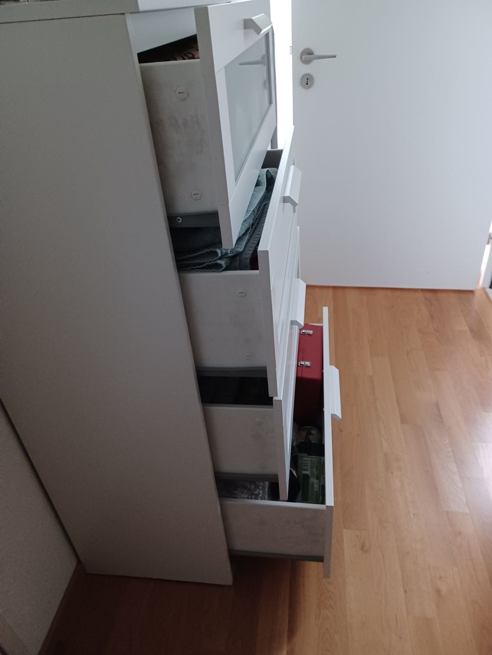 Conforama Cassettiere: Kommode weiss mit 4 Schubladen – Usato da Dinhard venduto da Maffina 1
