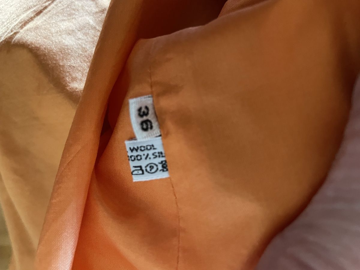 Ensoie Gonne: EnSoie Jupe 36 schwarz – Usato da Bertschikon Gossau venduto da kel_wf2y 8
