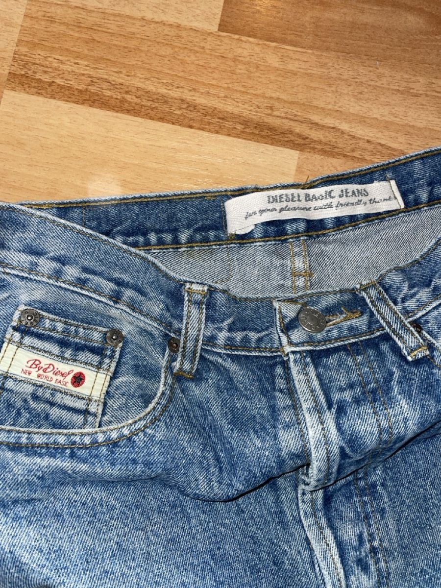 Diesel Jeans: Diesel Basic Jeans Einfache Bundweite 37cm 100% Baumwolle – Usato da St. Gallen venduto da mai_2lcj 2