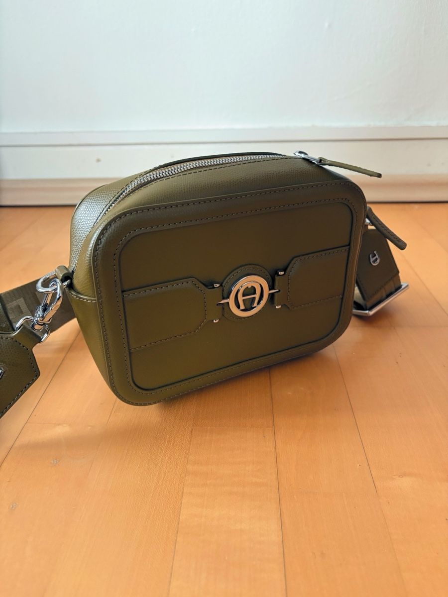Aigner Taschen: Neue Aigner Tasche in Olive – Neu (gemäss Beschreibung) aus Uitikon Waldegg von sgbee