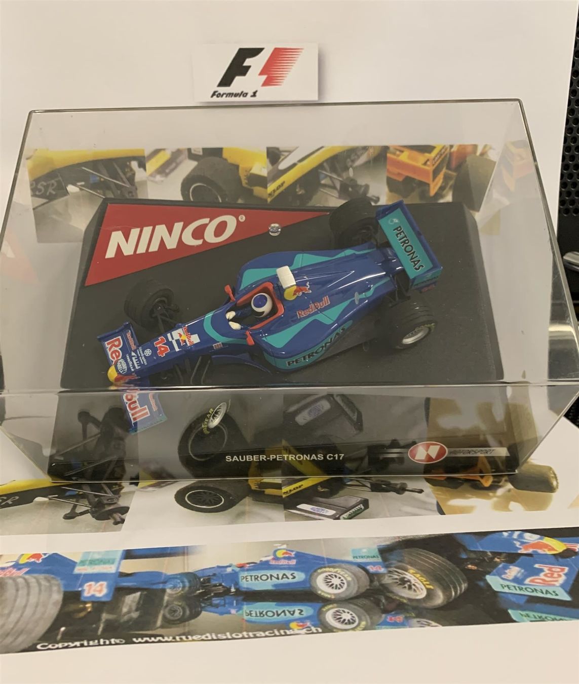 Kit di modellismo & Modellini statici: Ninco  Sauber-Petronas C17 F1 – Nuovo e nell'imballaggio originale da Rümlang venduto da Niro69