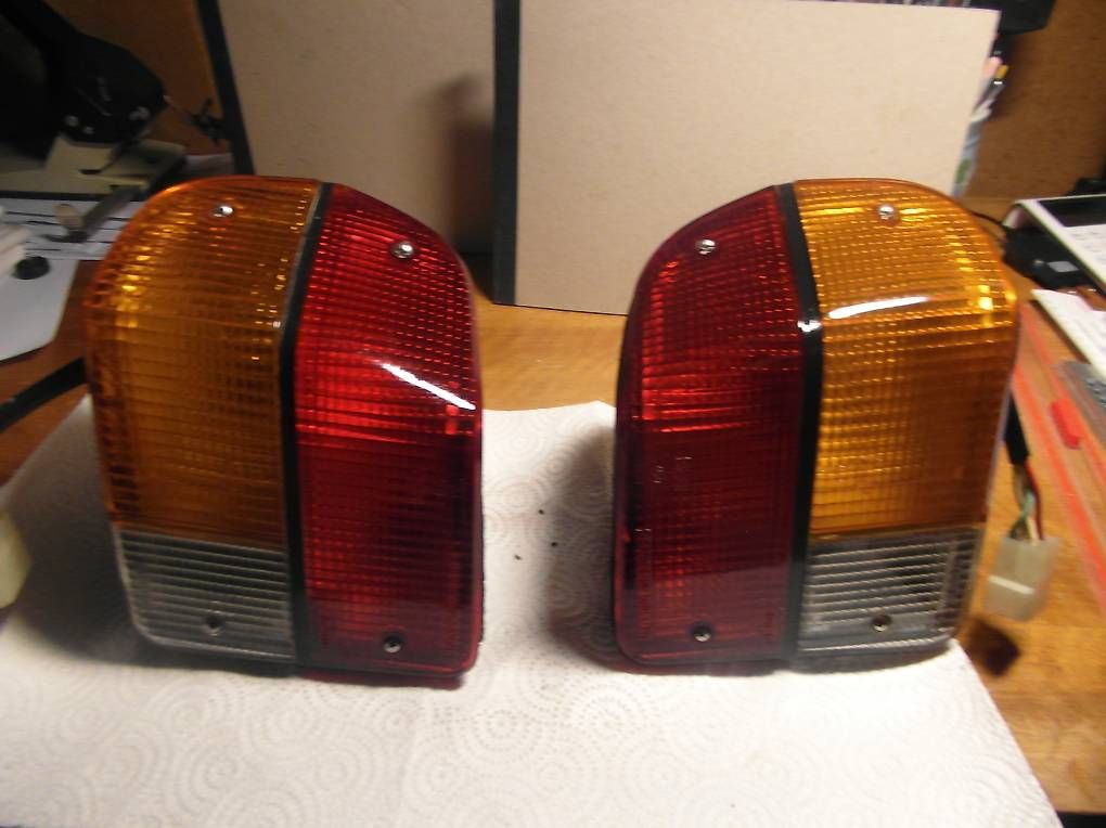 Tutti pezzi di ricambio auto: Rücklichter Alfa-Rome-Alfasud – Usato da Biberen venduto da Hup47 1