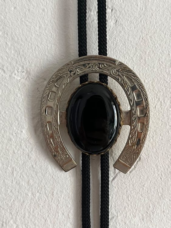 Bolo-Krawatte Mit Pferd Motiv - Western Krawatte Aus Leder Verstellbar