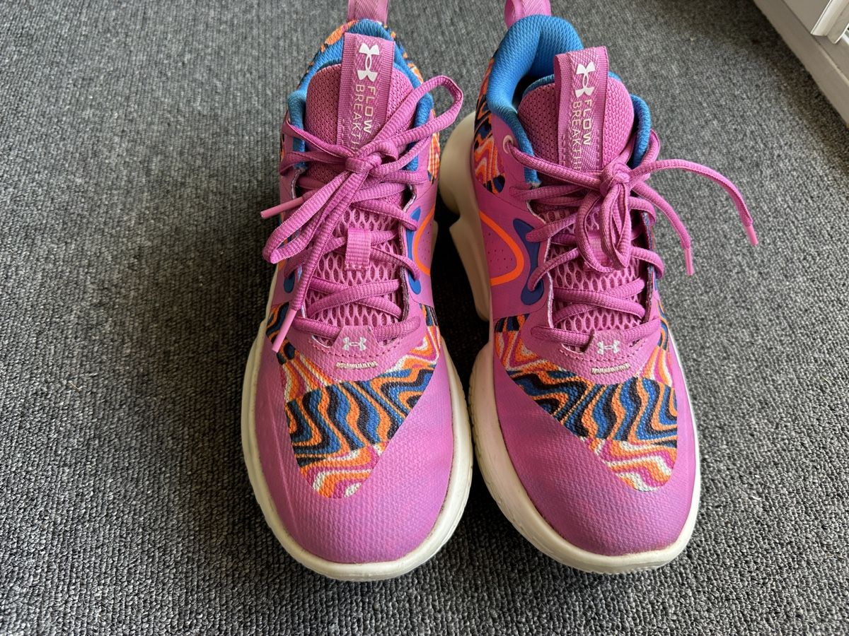 Under Armour Scarpe da donna: Under Armour Flow femme taille 40 rose – Usato da Bulle venduto da LeMoleson 1