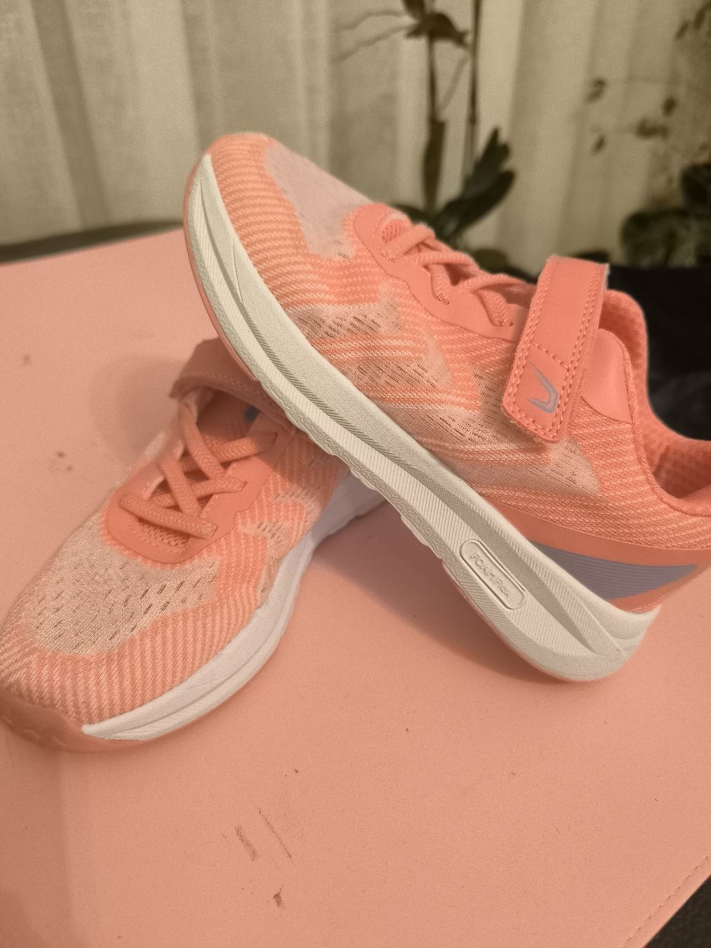 Primark Scarpe per ragazze: Turn Schuhe nr35 – Usato da Buchs SG venduto da Cor-Pie 1