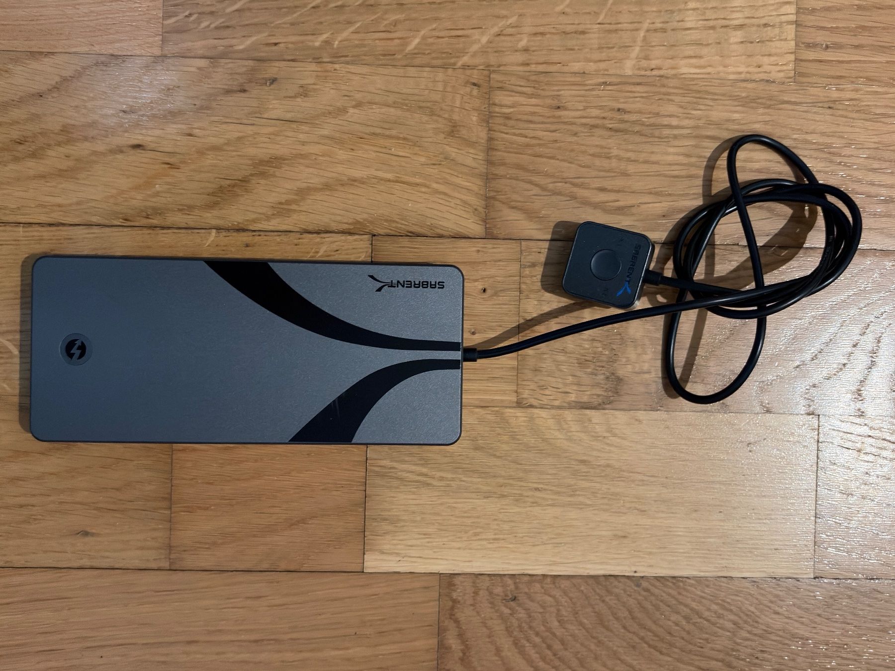 Laufwerke & Adapter: Thunderbolt 4 KVM Switch – Gebraucht aus Bülach von travellinglight