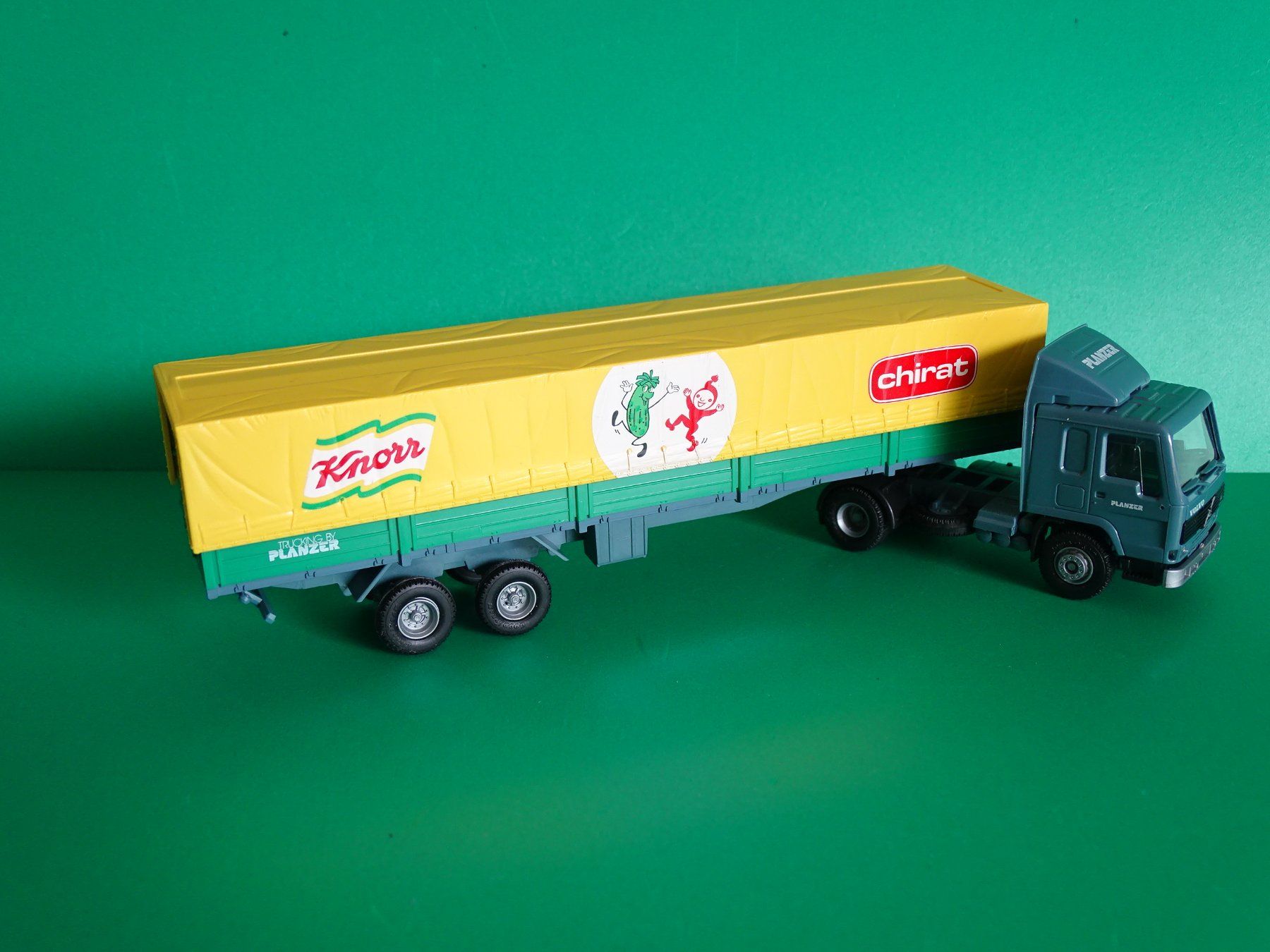 Volvo Modellini d'auto: Volvo Lkw von Roco 1/87 – Usato da Bretzwil venduto da Meex 1