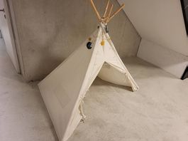 Kinder-Tipi / Spielzelt aus Stoff - gemütliche Spielecke
