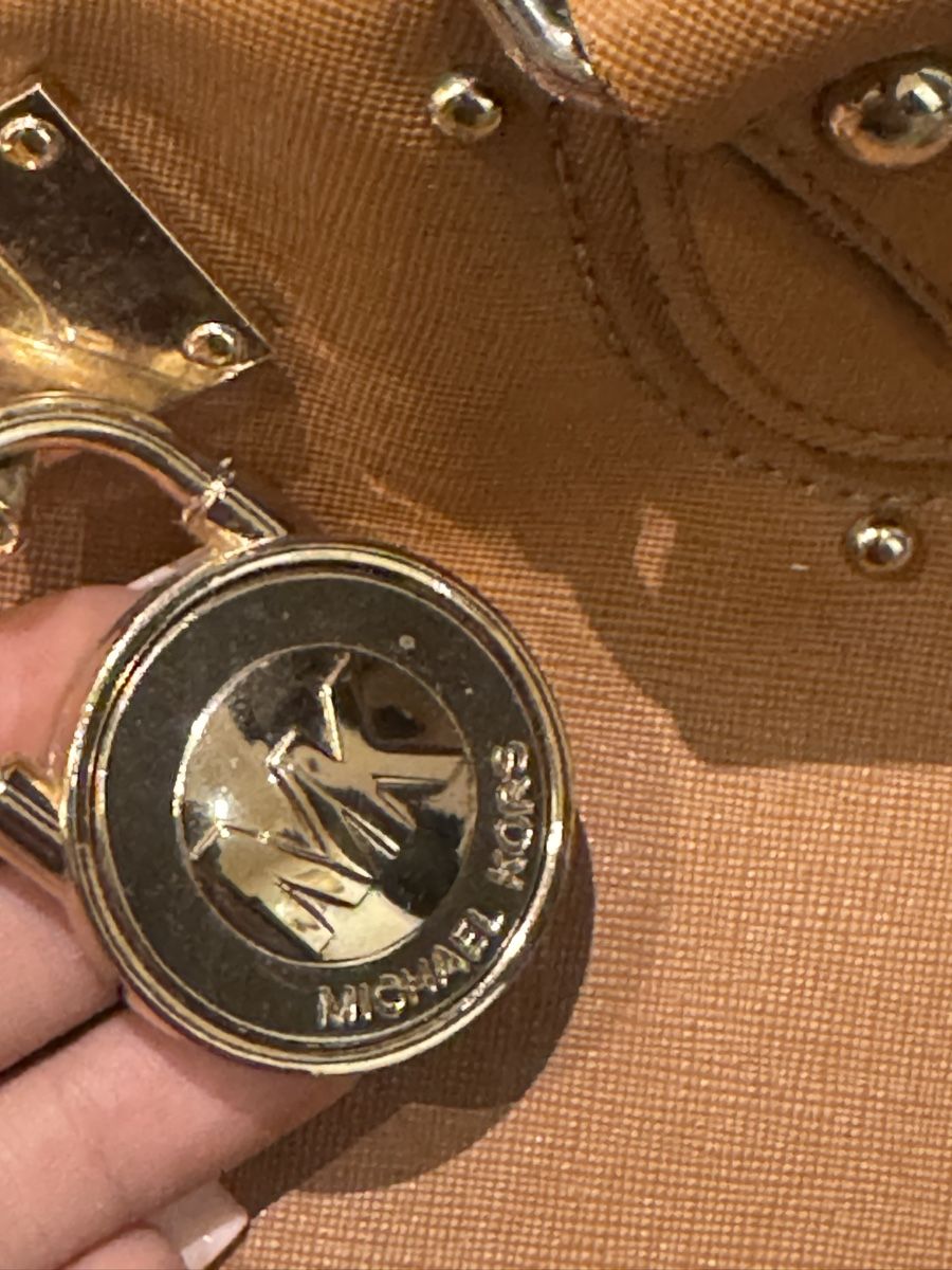 Michael Kors Taschen für Damen: Vintage Michael Kors Hamilton Handtasche Camel – Gebraucht aus rorschacherberg von tme_zsr5 2