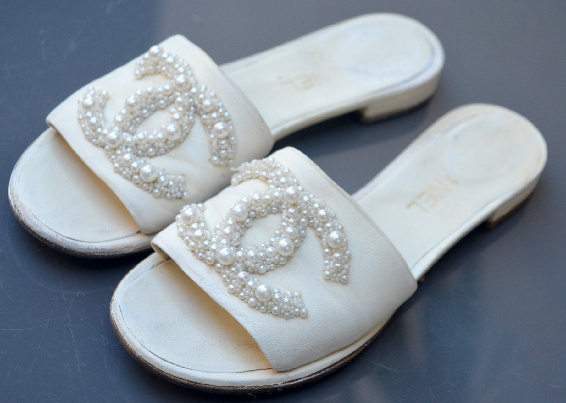 Chanel Scarpe da donna: Mules Chanel Sandalen / sandales .38,5 – Usato da Collonges venduto da Auganien 2