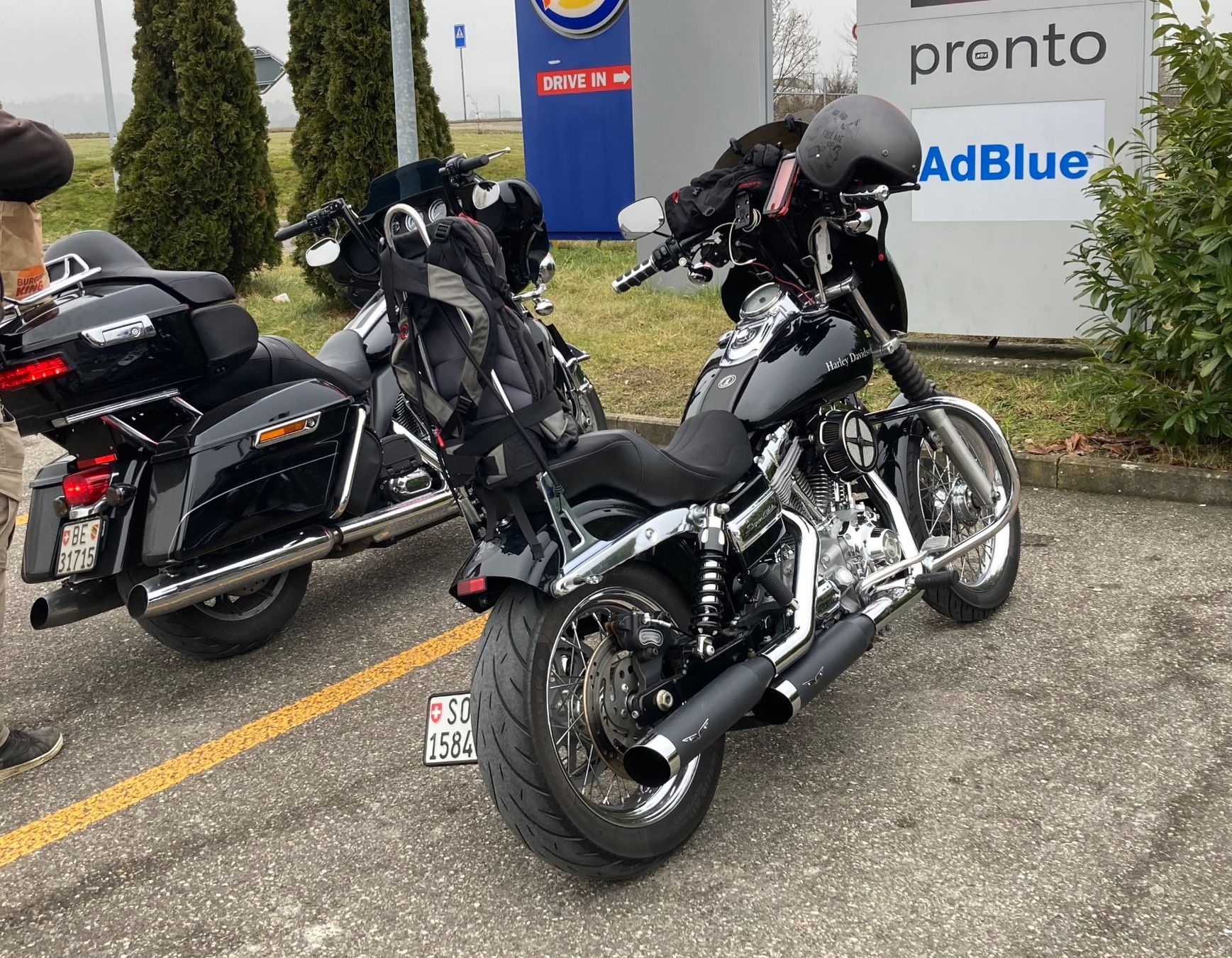 Harley-Davidson Chopper: Harley Davidson Dyna Super Glide Custom – Gebraucht aus Gersau von 2mali4 7