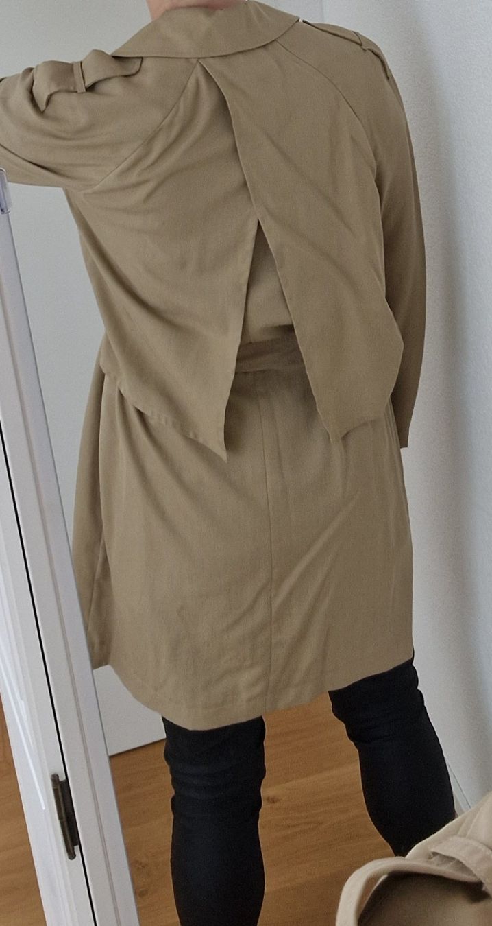 Pinko Cappotti: Pinko Trench Lyocell Gr.38 – Usato da Erlinsbach SO venduto da ULIKH 2