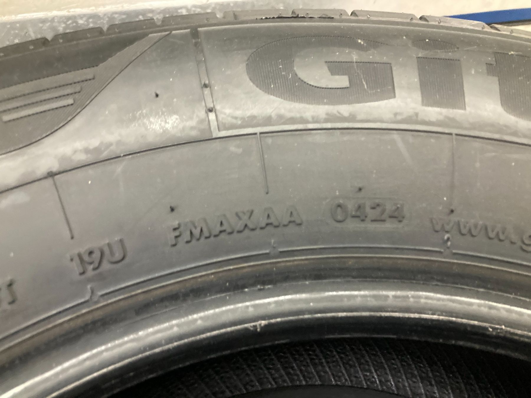 Pneus & Kompletträder: 205/75R16 C Sommerpneu VW Crafter – Neu (gemäss Beschreibung) aus Cham von WB2223 2