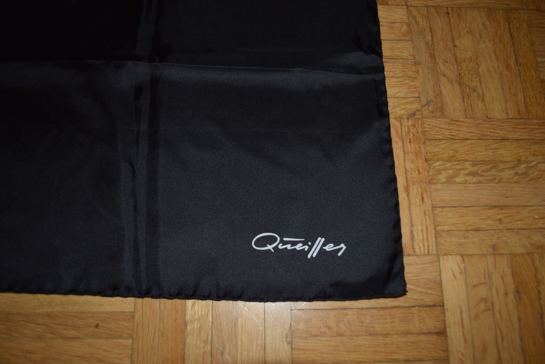 Foulard & Sciarpe: Seidenfoulard 100 % Seide – Usato da Brienz BE venduto da mondchatz1 1