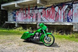 Harley-Davidson FLHXSE CVO Street Glide Bagger