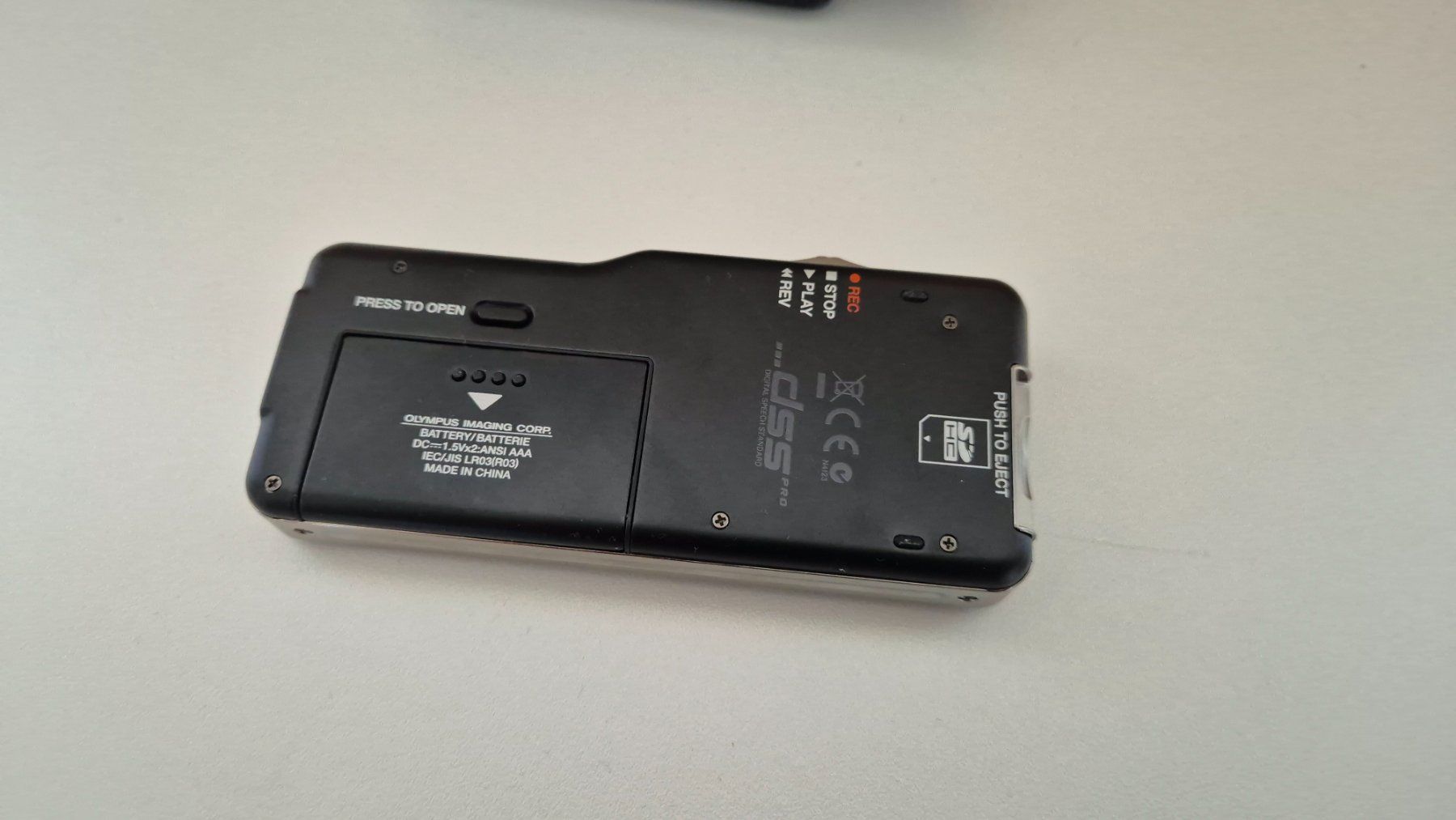 Olympus Registratori: Olympus DS-5000 Digital Voice Recorder mit Lederetui - Top – Nuovo (secondo la descrizione) da Bassersdorf venduto da retrolab 3