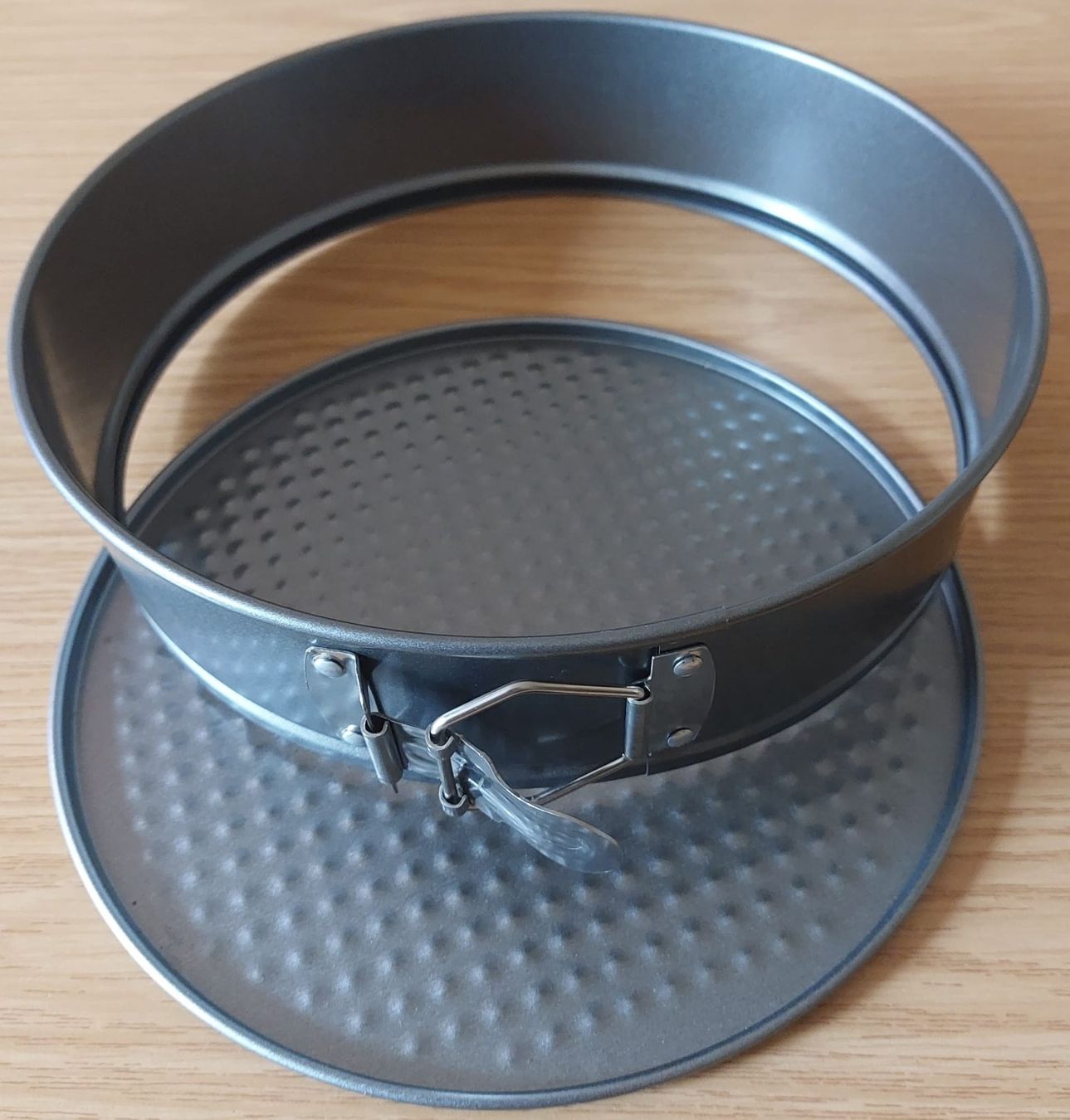 Backformen: Backform Springform - Durchmesser 24 cm, Höhe 6 cm – Gebraucht aus Urtenen-Schönbühl von Kahru 1