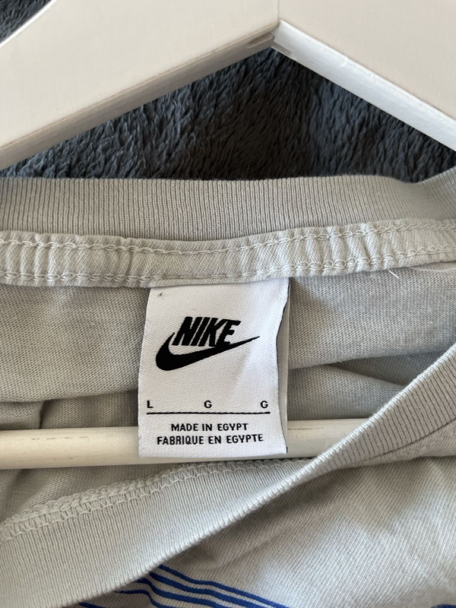 Nike T-shirt: T shirt nike gris – Usato da Mont-sur-Lausanne venduto da Pioutch 2