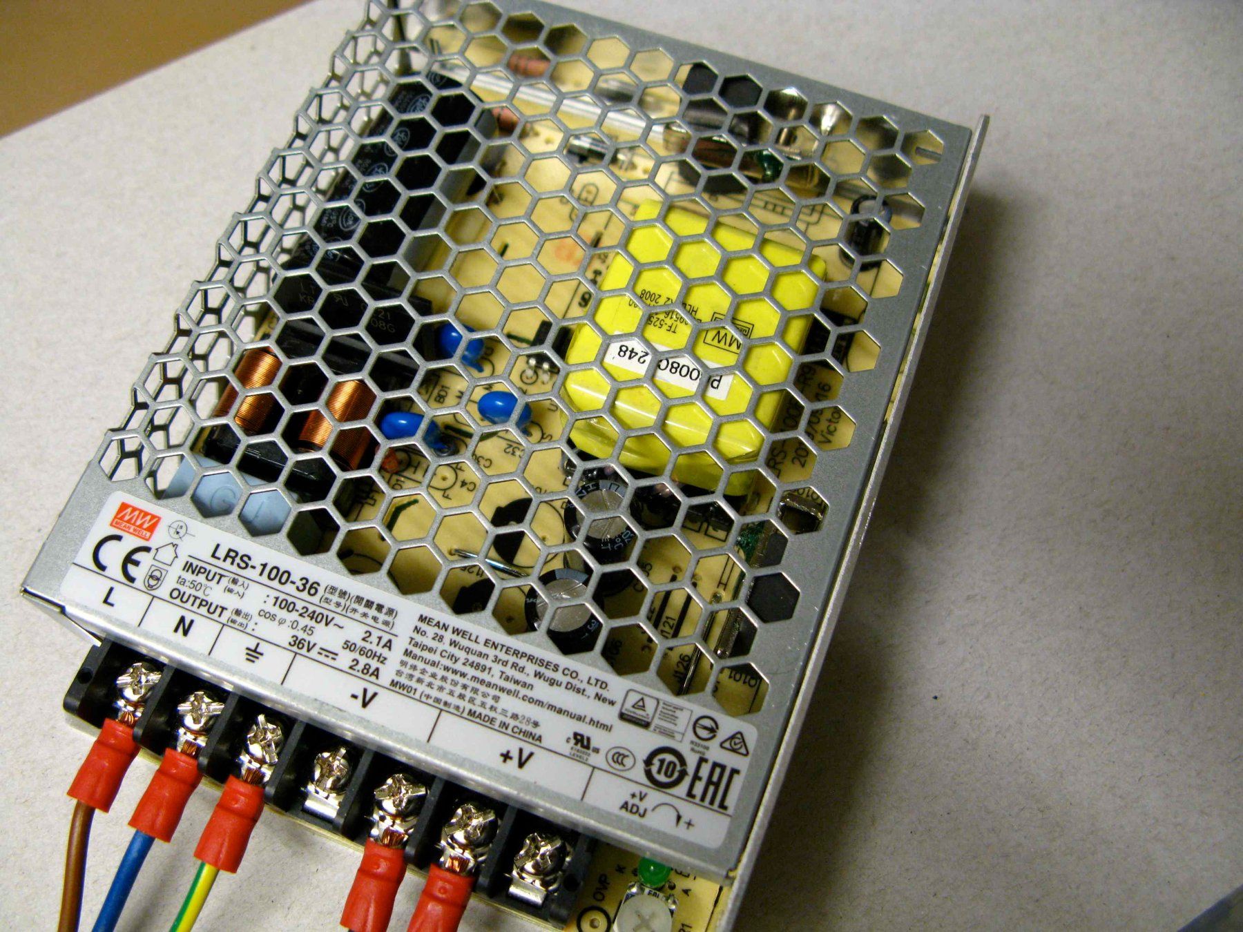 Componenti elettronici: Schaltnetzteil MeanWell LRS-100-36 – Usato da Samstagern venduto da Betscha