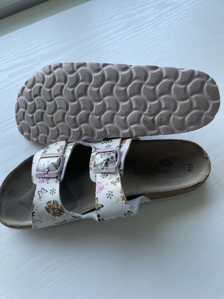 Scarpe da donna: Modische Haus oder Schulsandalen Gr.38 – Usato da Steinhausen venduto da Piaweber1943. 4
