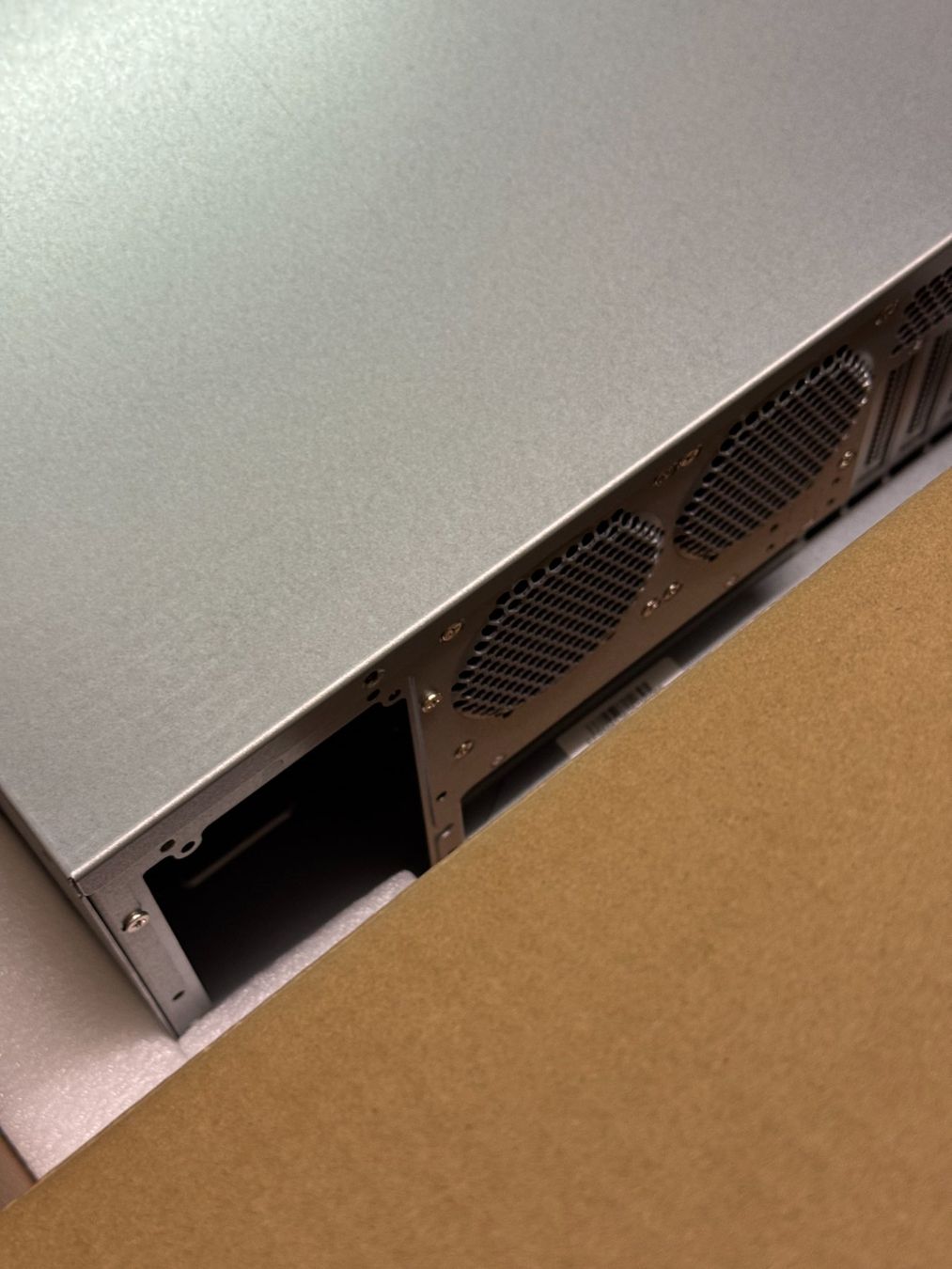 Custodie: SILVERSTONE Gehäuse RM45-360 – Nuovo (secondo la descrizione) da Basel venduto da Archi40 4