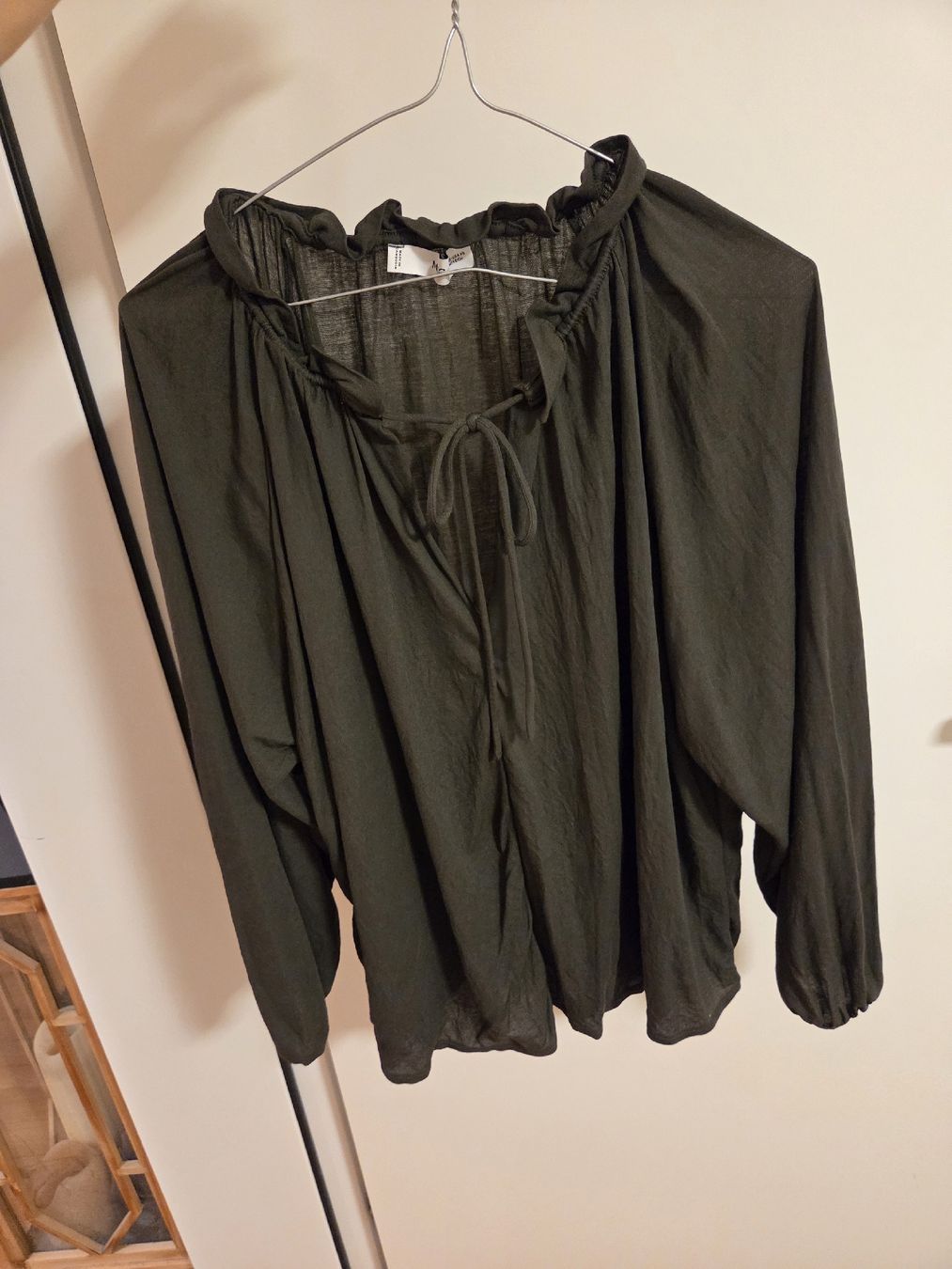Mango Camicette: Bluse mit Schnürung, Grösse XS – Nuovo (secondo la descrizione) da Luzern venduto da Sherry56
