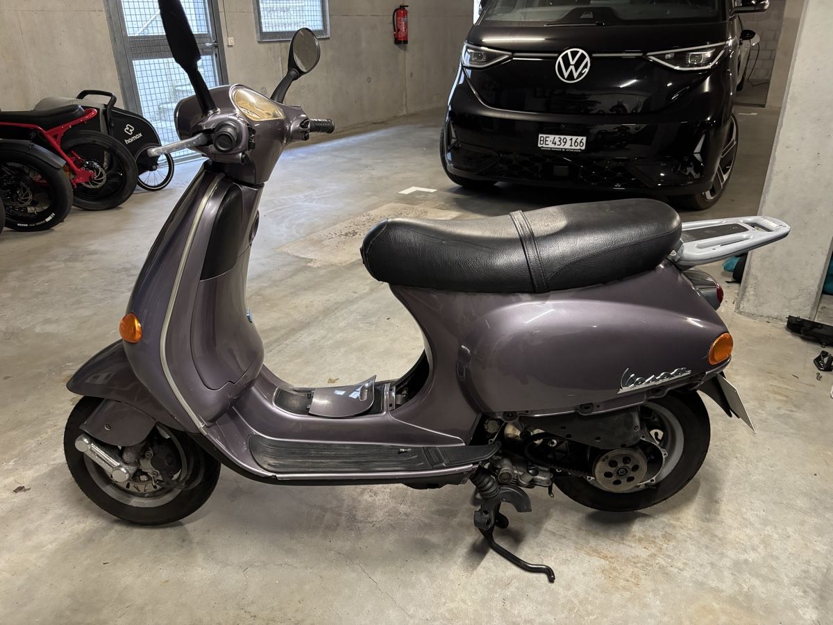 Vespa Scooters: Vespa 125 ET4 – Défectueux à Leissigen par benten9