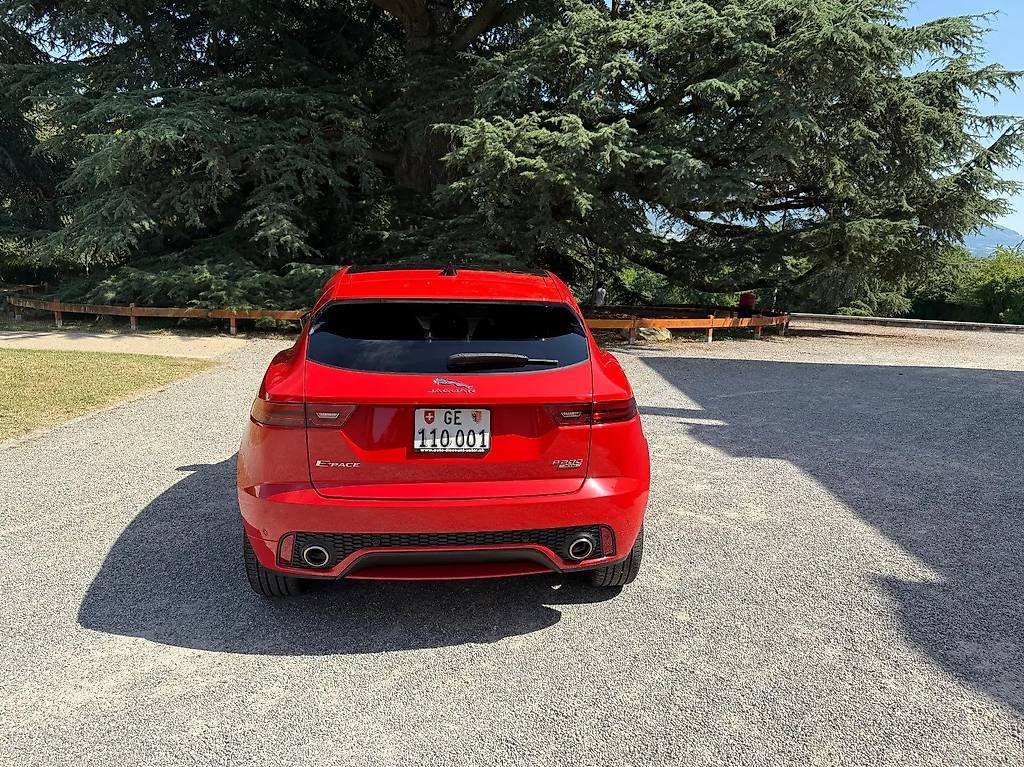 Automobili: Jaguar E-Pace 2.0 T 200 Chequered Flag AWD – Usato da Langenthal venduto da Goergens10 2