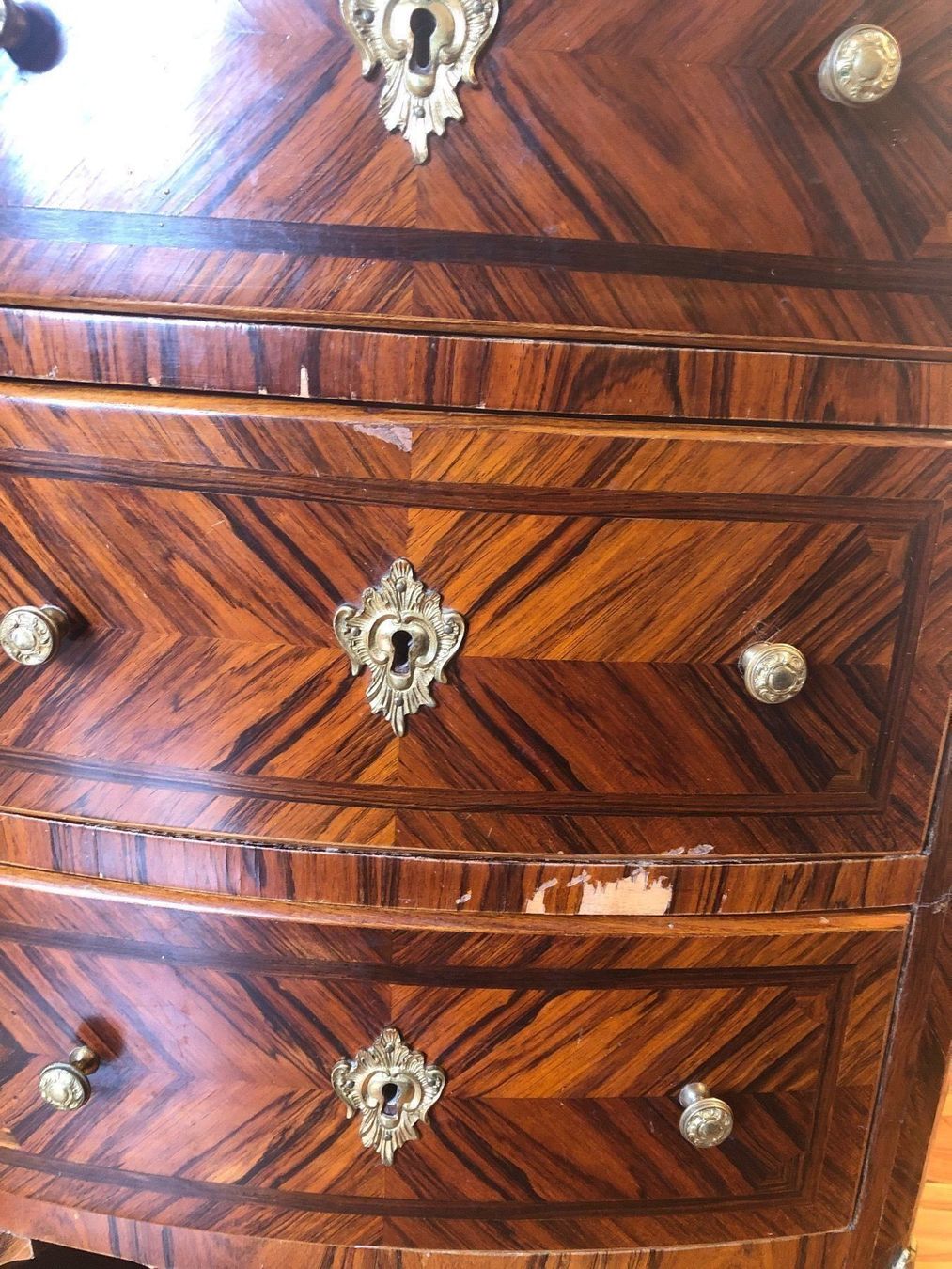 Cassettiere: Tisch Antike Kommode Holz Messing Anrichte – Usato da Zollikofen venduto da lorik007 7
