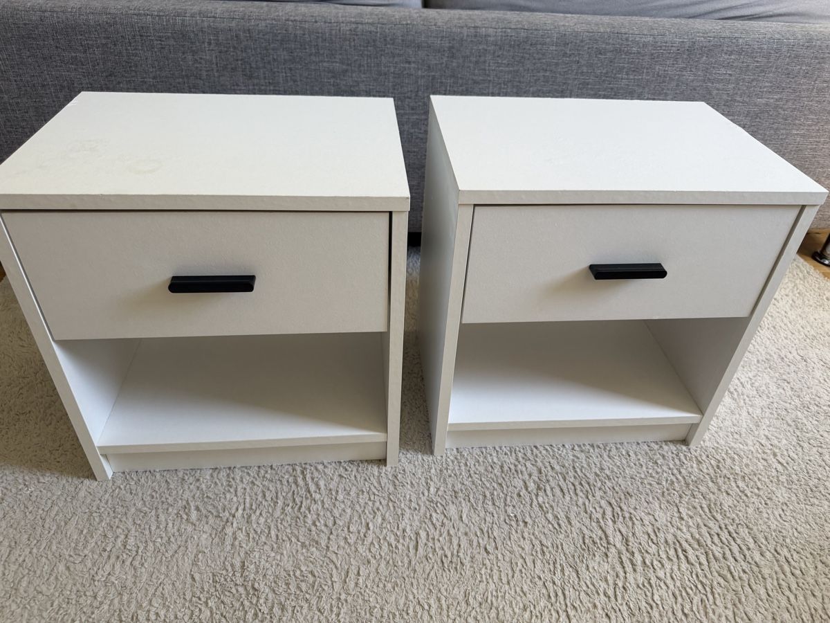 Comodini: 2x Nachttisch weiss mit Schublade – Usato da Zürich venduto da Pascal98