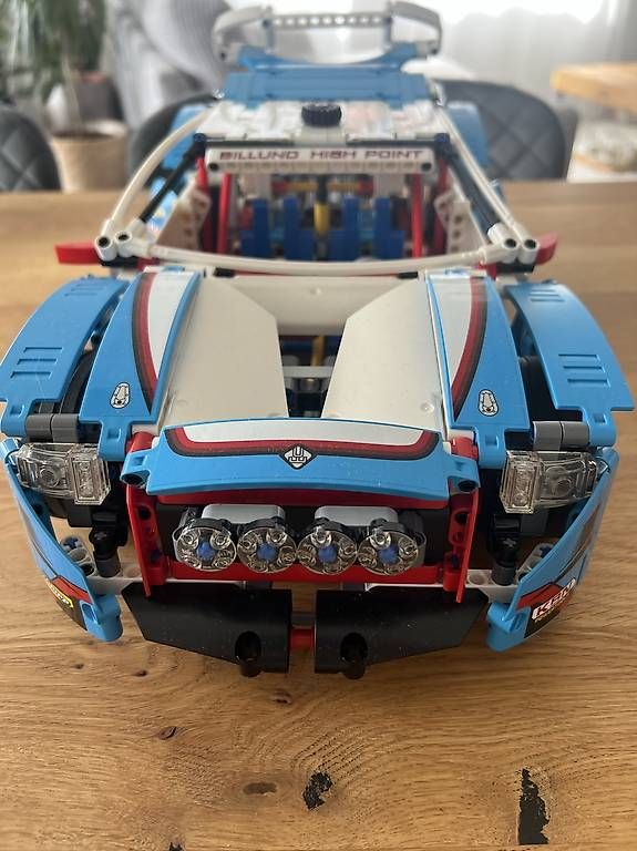 Lego Spielzeuge: Lego-Technic Auto 42077 – Gebraucht aus Uzwil von sab_nhc7 1