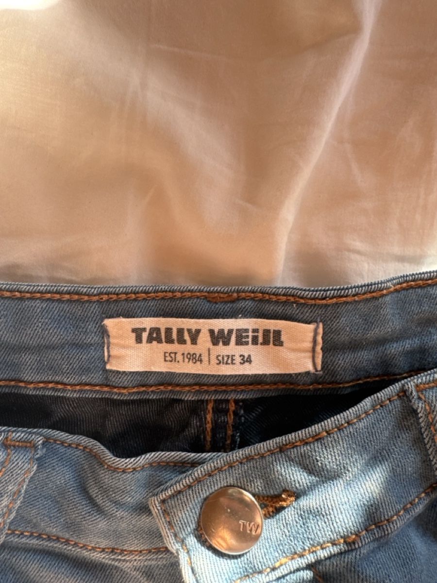 Tally Weijl Pantaloni: Hot Pants – Usato da Lurtigen venduto da sal_79fm 2