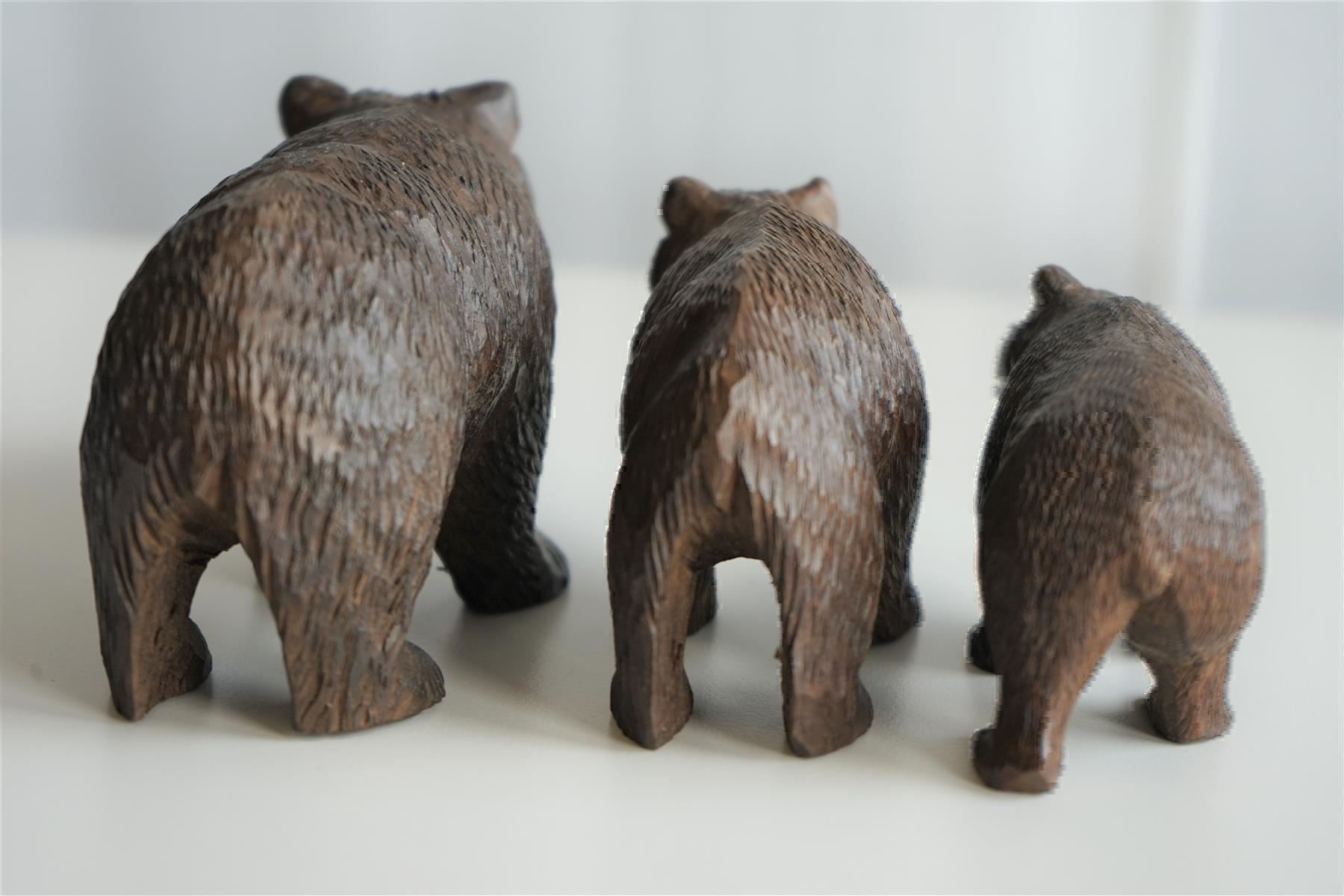 Figuren: 3 Bären, geschnitzt – Gebraucht aus Brienz BE von P.Edelweiss 3
