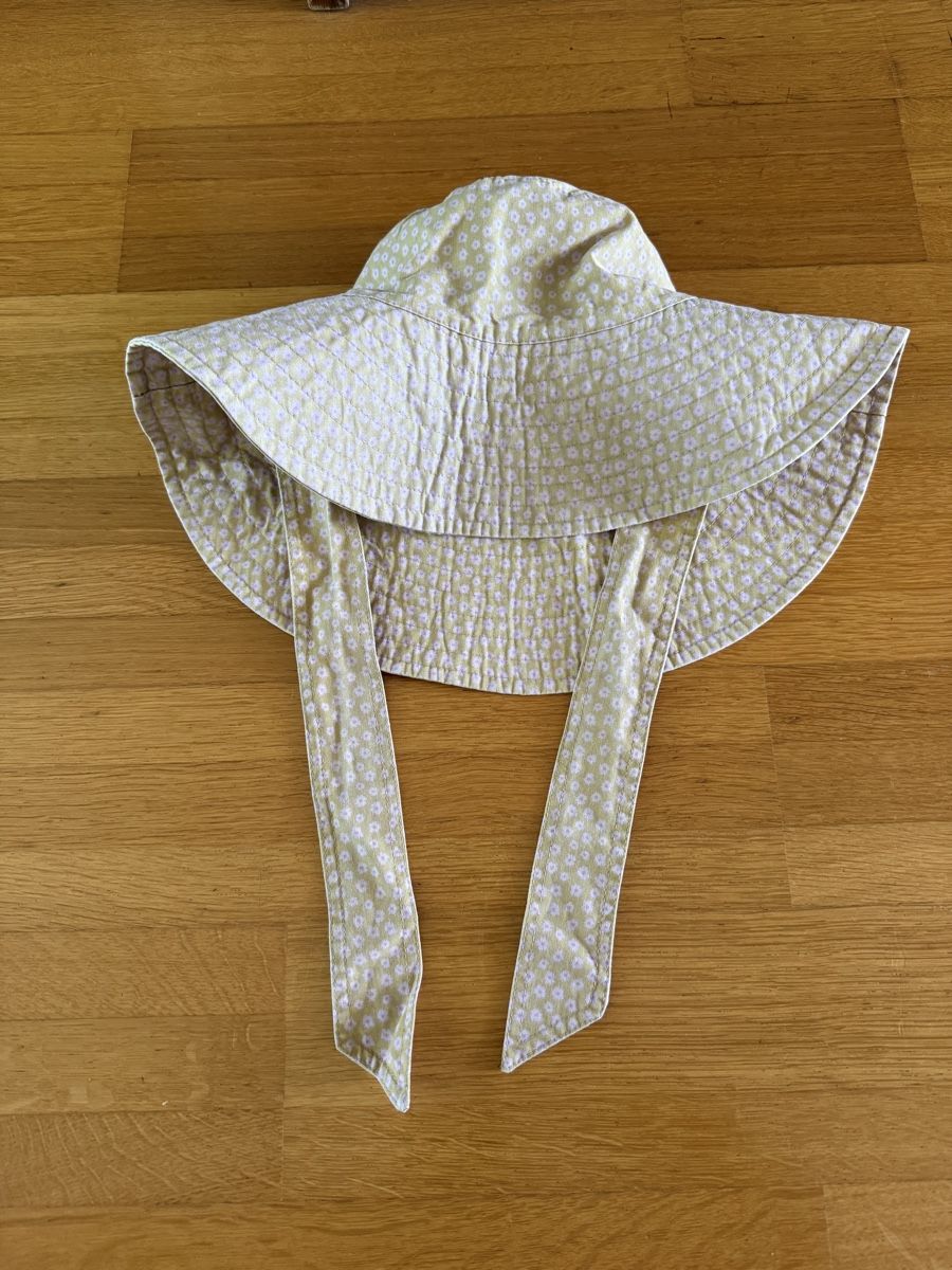 Pieces Copricapi, berretti & cappellini: Damen Sonnenhut Blumenmuster Gelb mit Bindeband – Usato da Zürich venduto da Eb_ 3