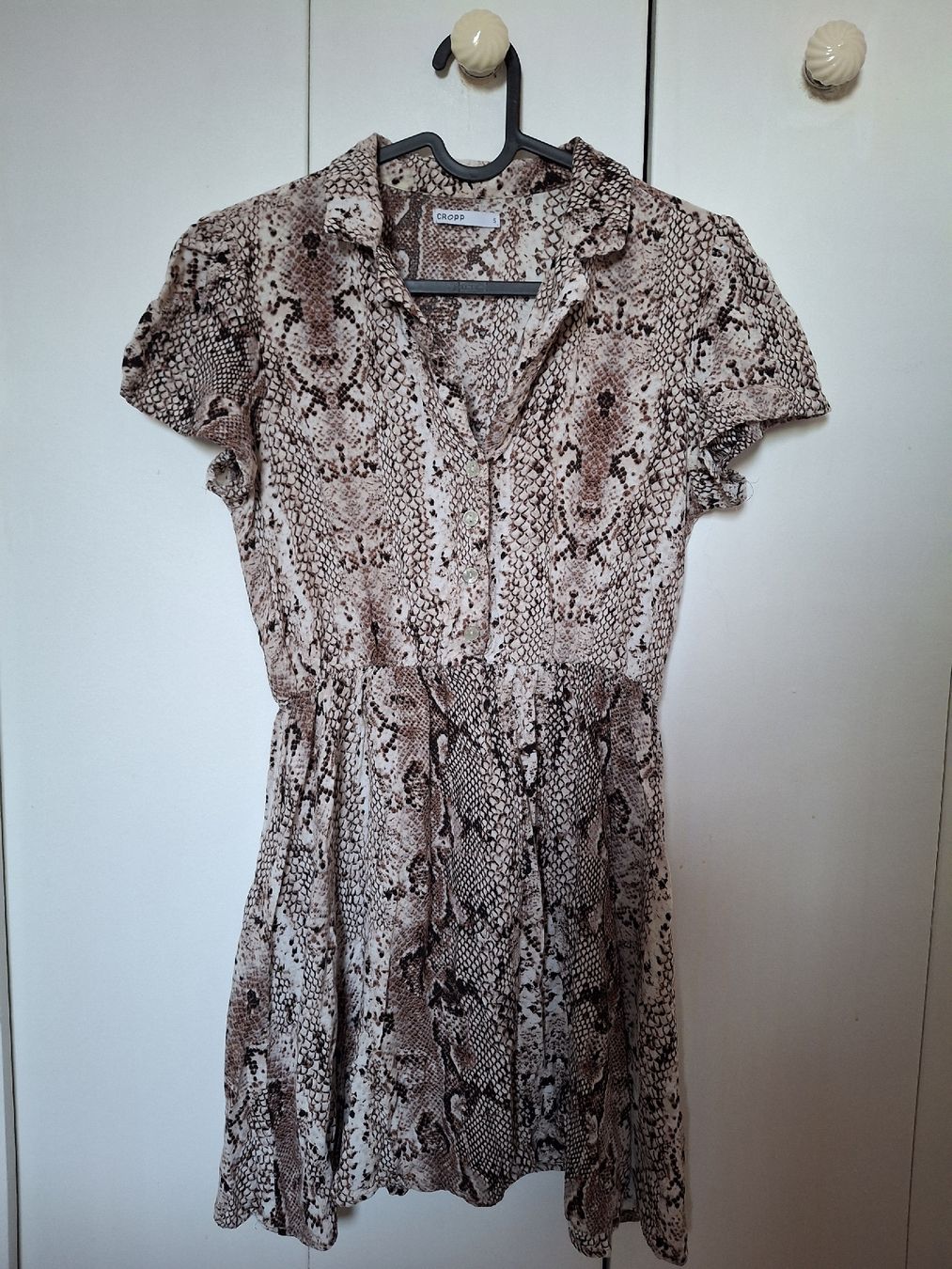 Robes: Robe serpent – D'occasion à Ecublens FR par kla_th5j