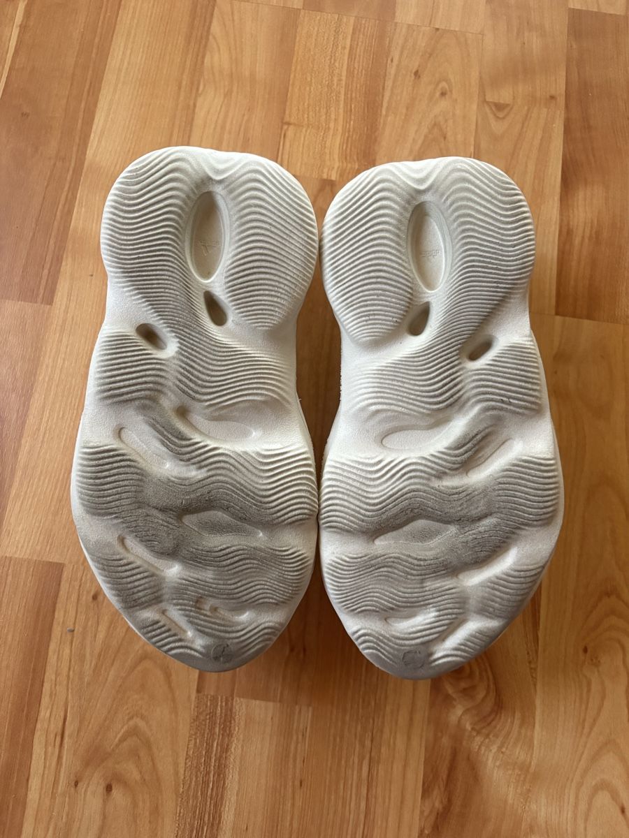 Adidas Scarpe da uomo: Yeezy foam beige original - taille 39 – Usato da Ursy venduto da lan_s8bs 3