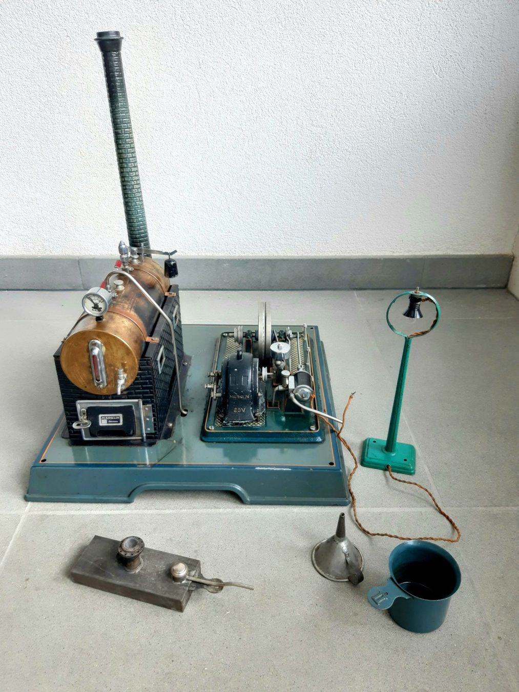 Spielzeuge: Dampfmaschine Märklin – Defekt aus Appenzell Meister. von Lignum