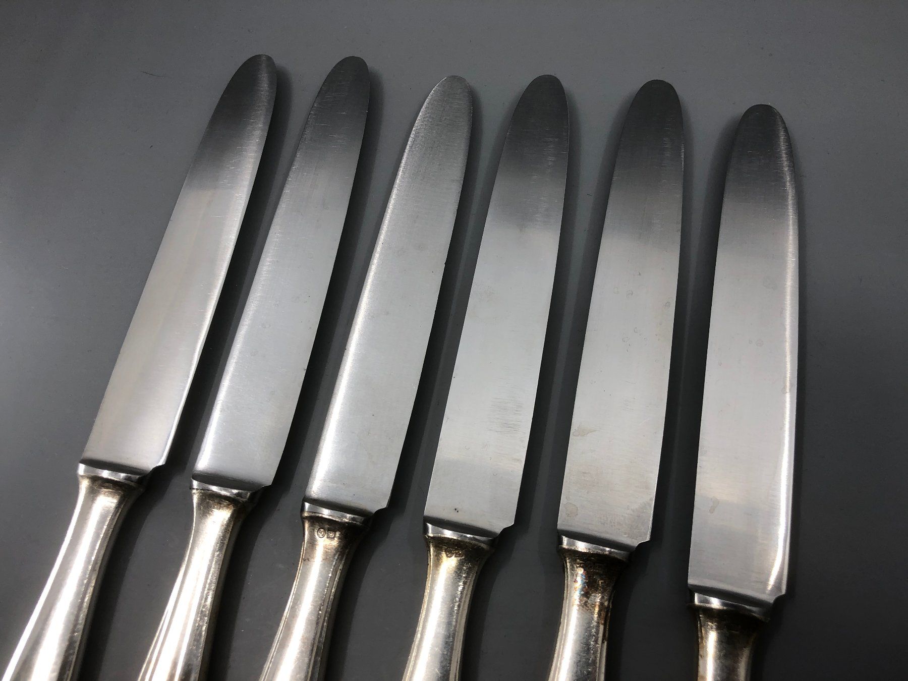 Posate: 6 Tafelmesser versilbert Wellner Jugendstil Modell 520 – Usato da Basel venduto da Tiabeanie 6